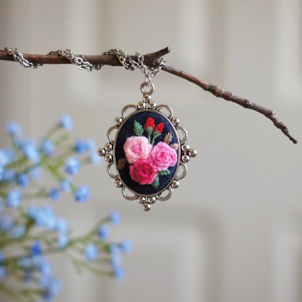 oval embroidery pendant - rose garden