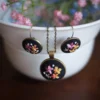 embroidered jewelry set