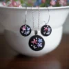 embroidered jewelry set