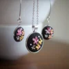 embroidered jewelry set