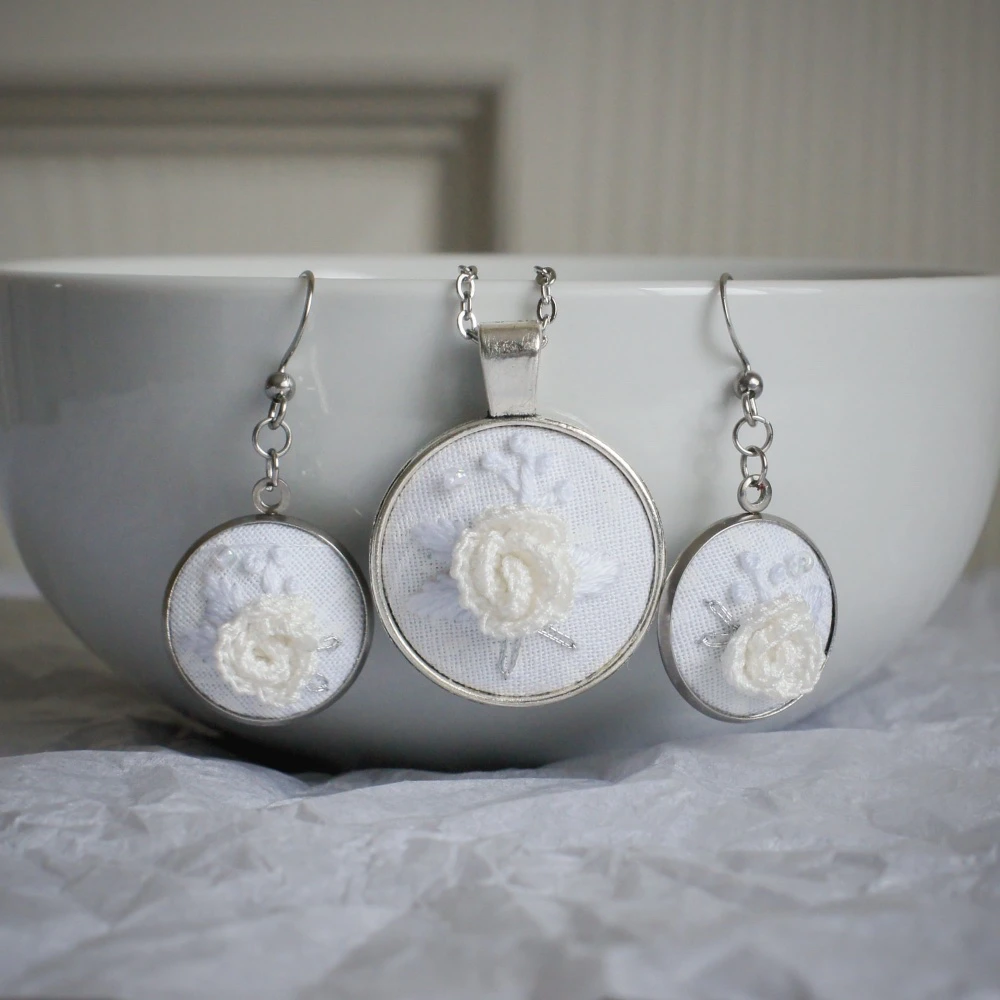 white rose embroidered jewelry set