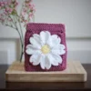 daisy squeeze pouch