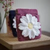 daisy squeeze pouch