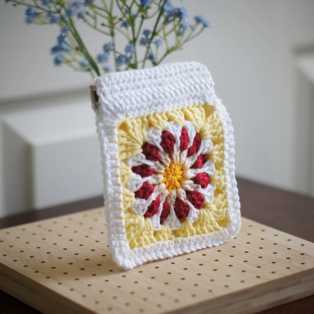 starburst squeeze pouch
