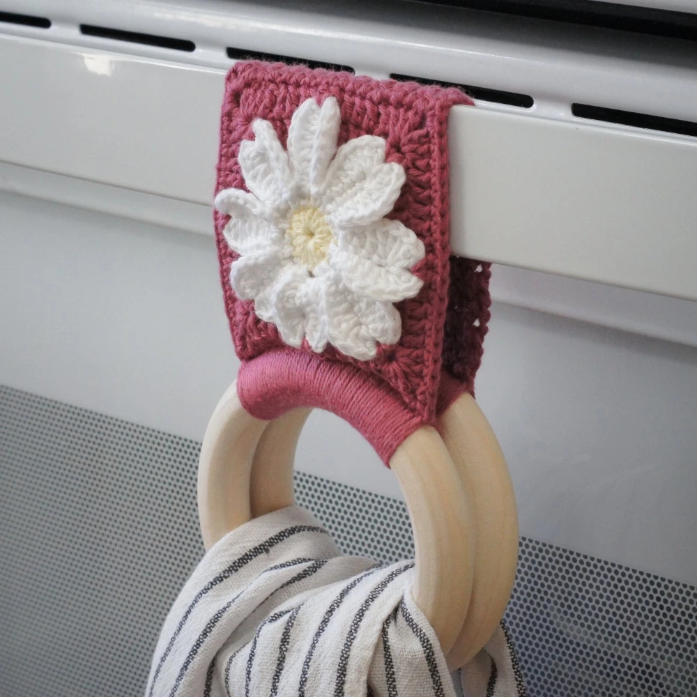 daisy towel holders