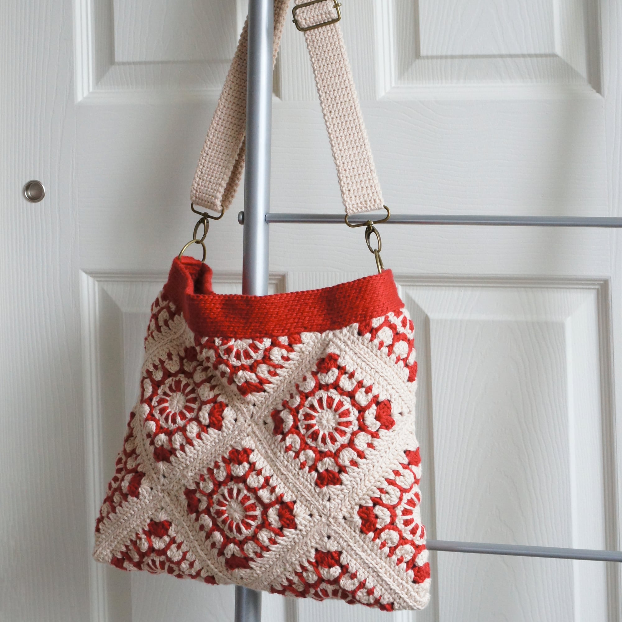 granny square tote