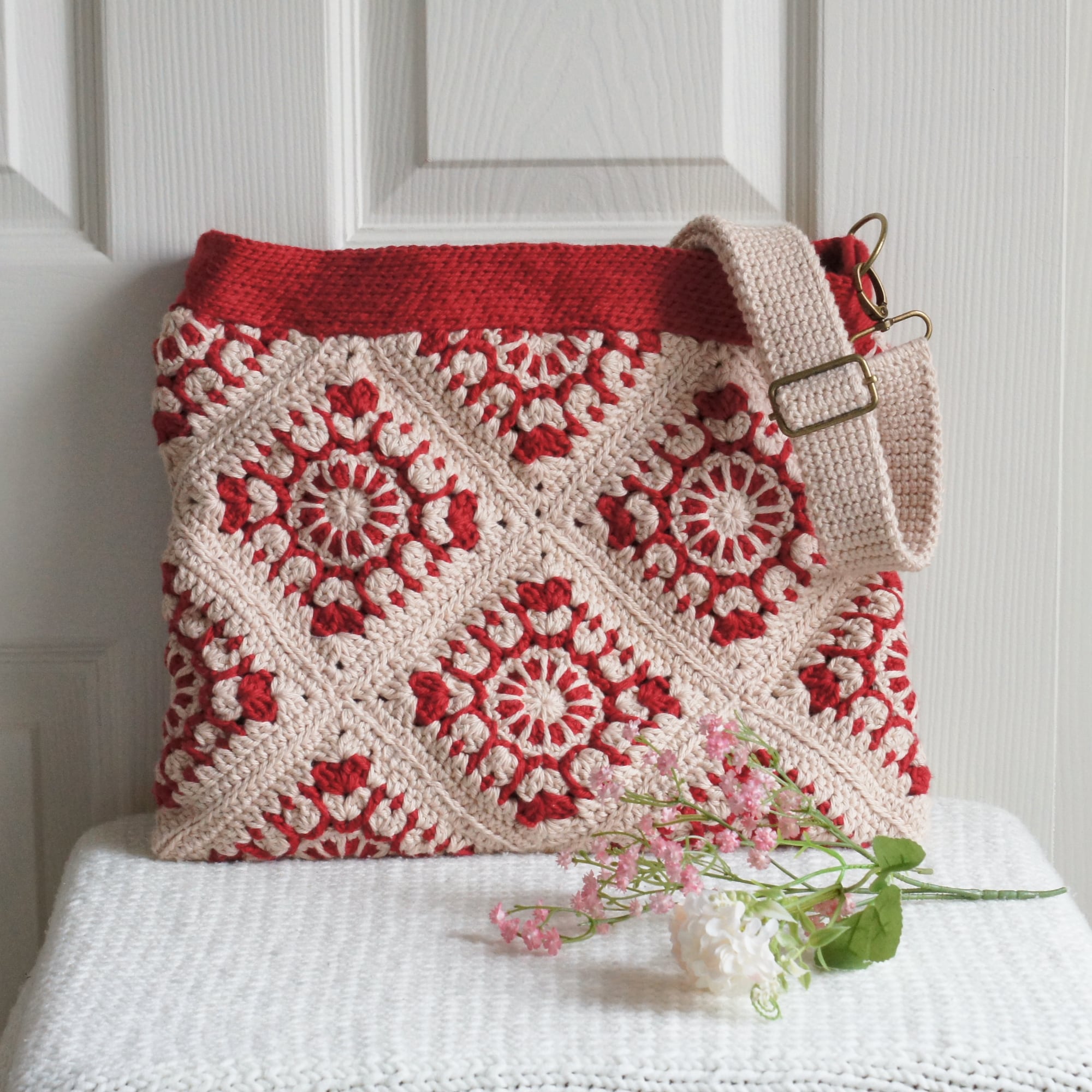 granny square tote