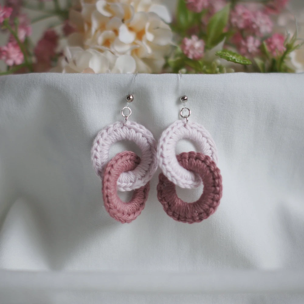 Crochet Interlocking Circles Earrings