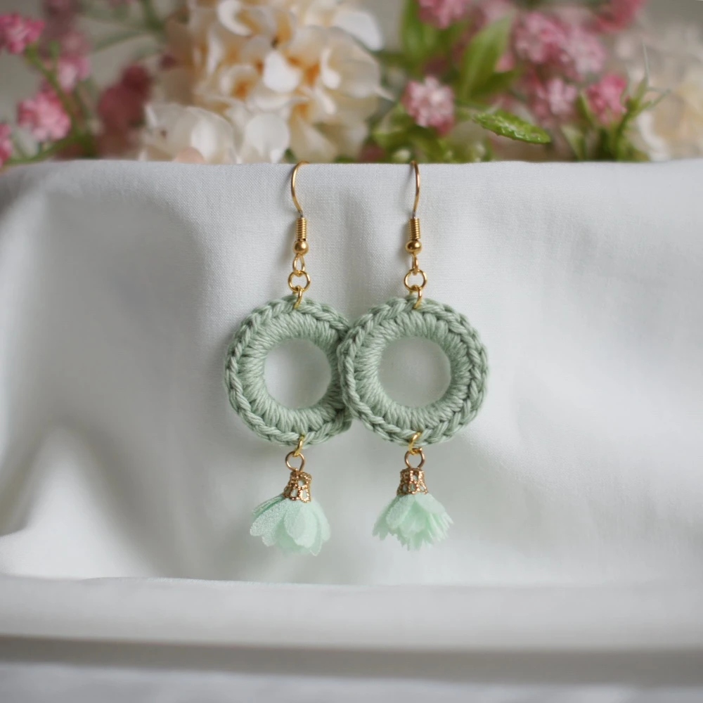 crochet spring earrings
