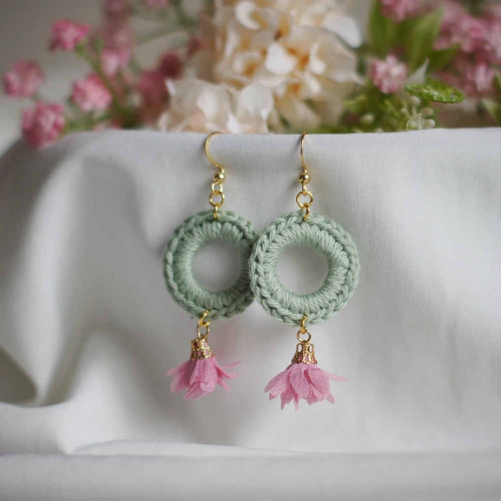 crochet spring earrings