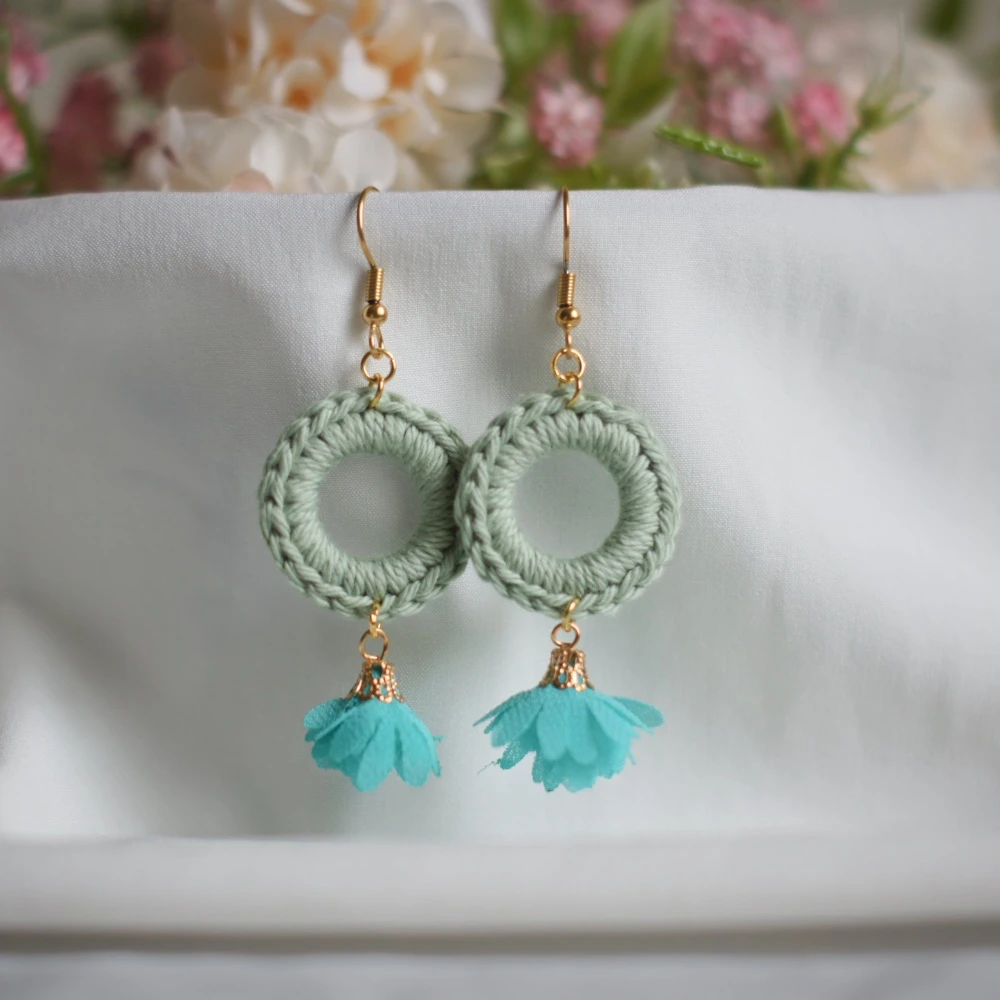 crochet spring earrings