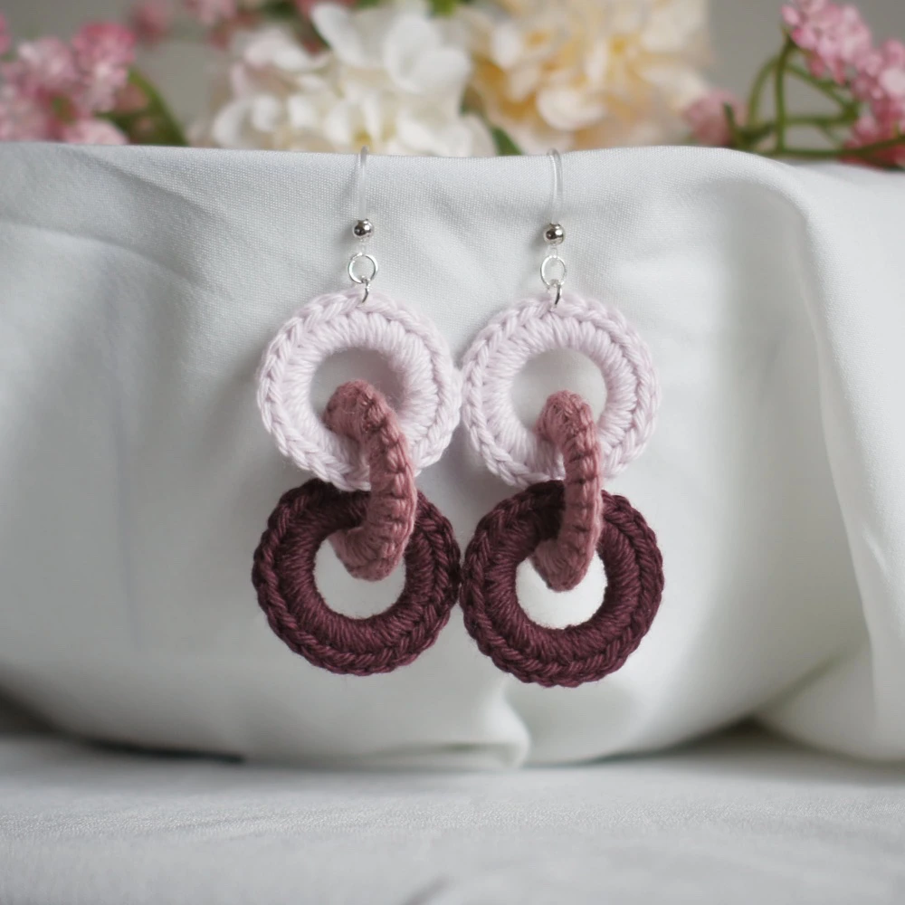 Crochet Interlocking Circles Earrings