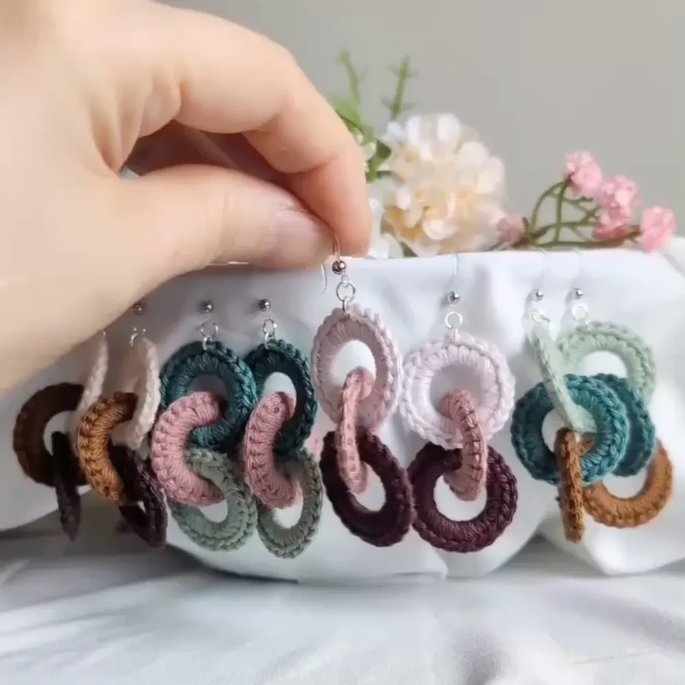 Crochet Interlocking Circles Earrings