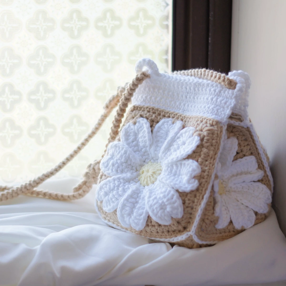 daisy granny square sling bag