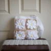 crochet daisy tote