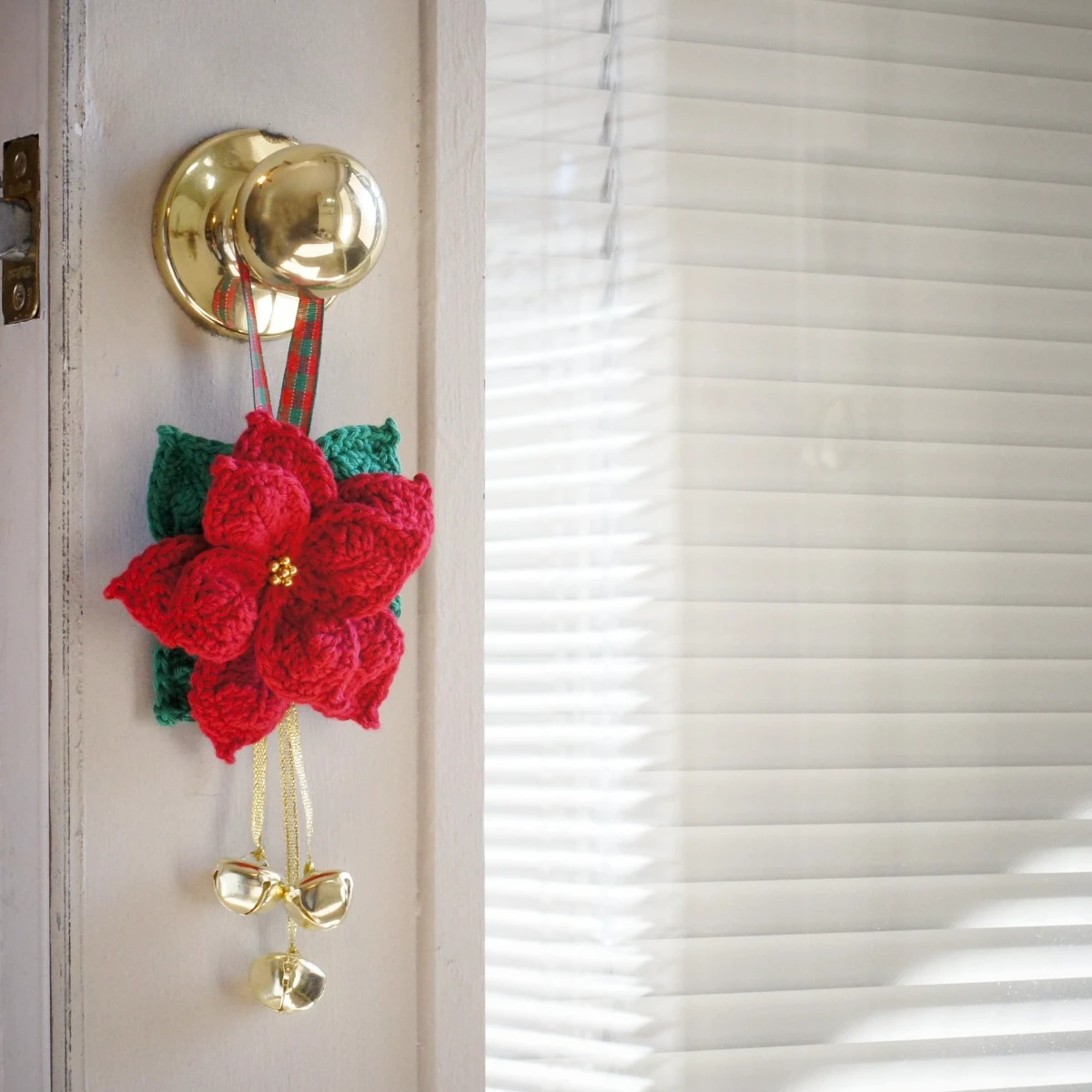 crochet poinsettia flower